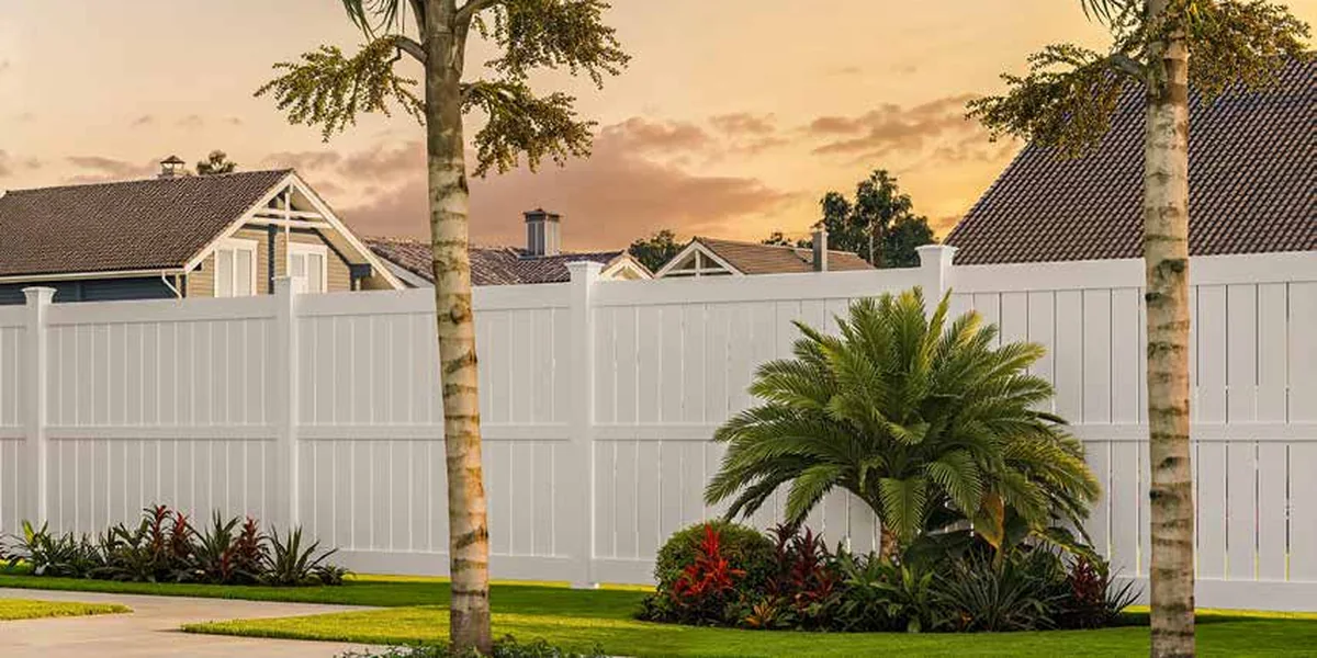 Hudson vinyl fence