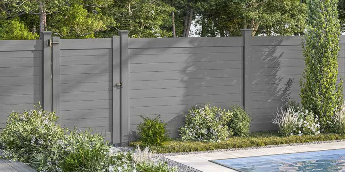 Madison vinyl fence