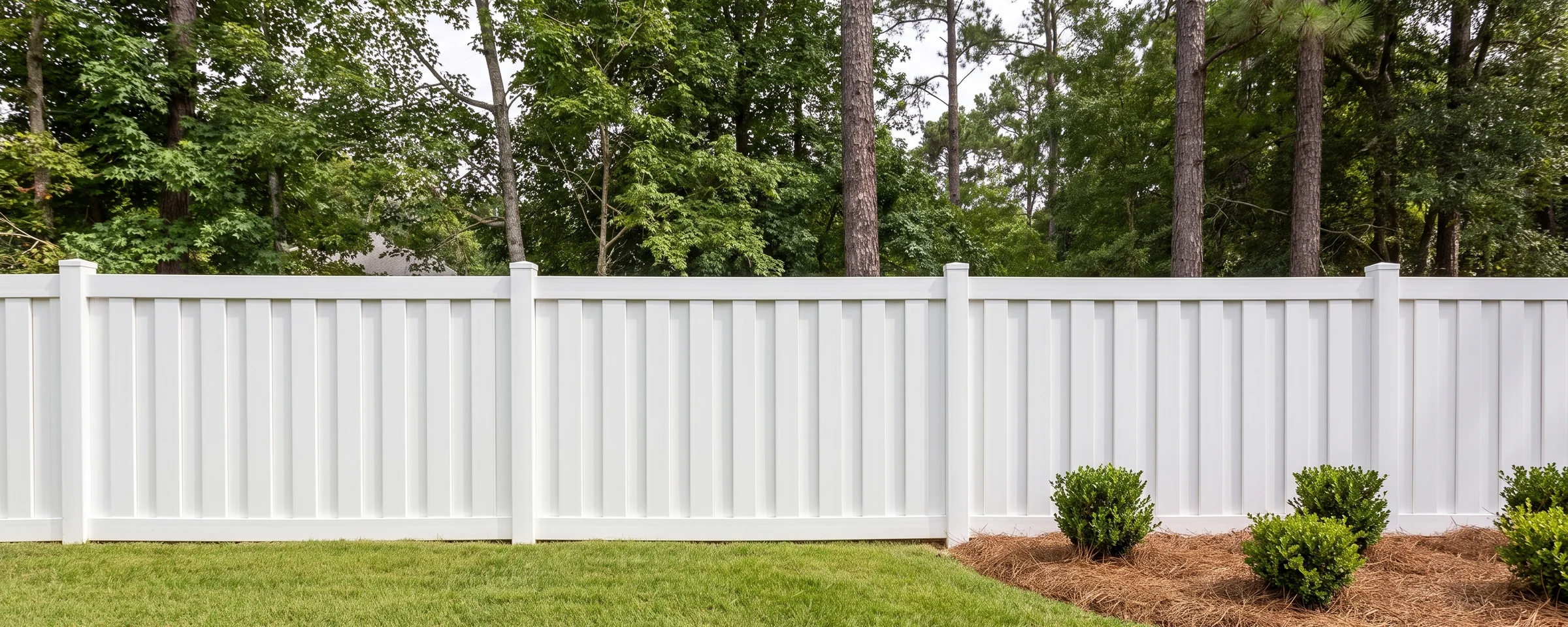 Montauk vinyl semi-private fence in a Columbia, SC backyard