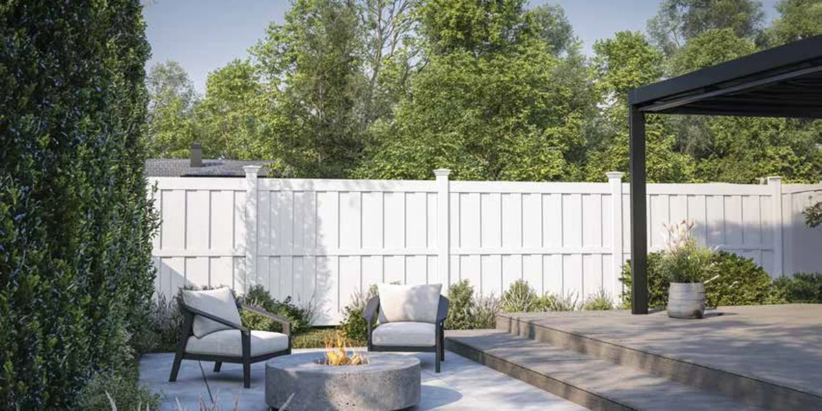 Montauk vinyl fence